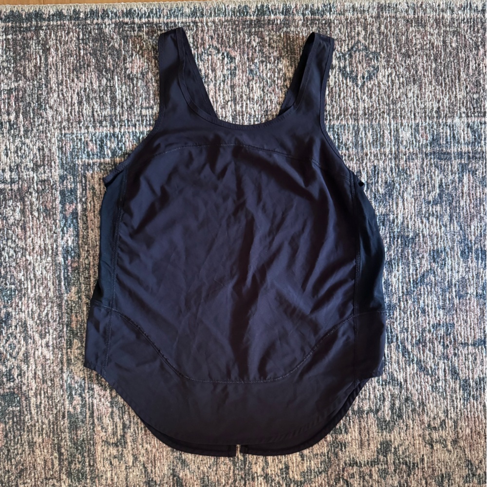 Lululemon running top